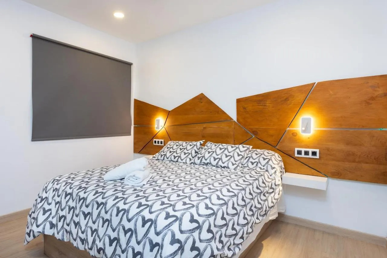 145 Santa Cruz Urban Deluxe By Sunkeyrents Apartment Spain
